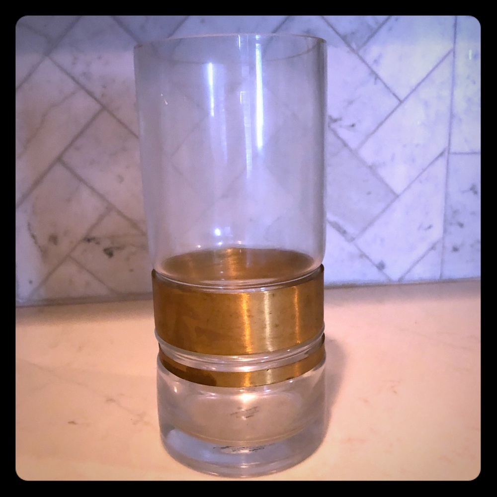 Magnolia gold vase